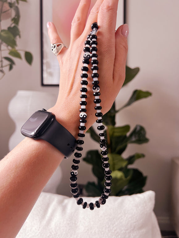 BLACK TOURMALINE & MOONSTONE YIN YANG NECKLACE